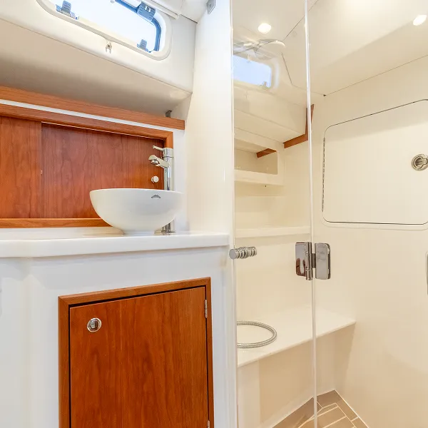 Enclosed head - interior view